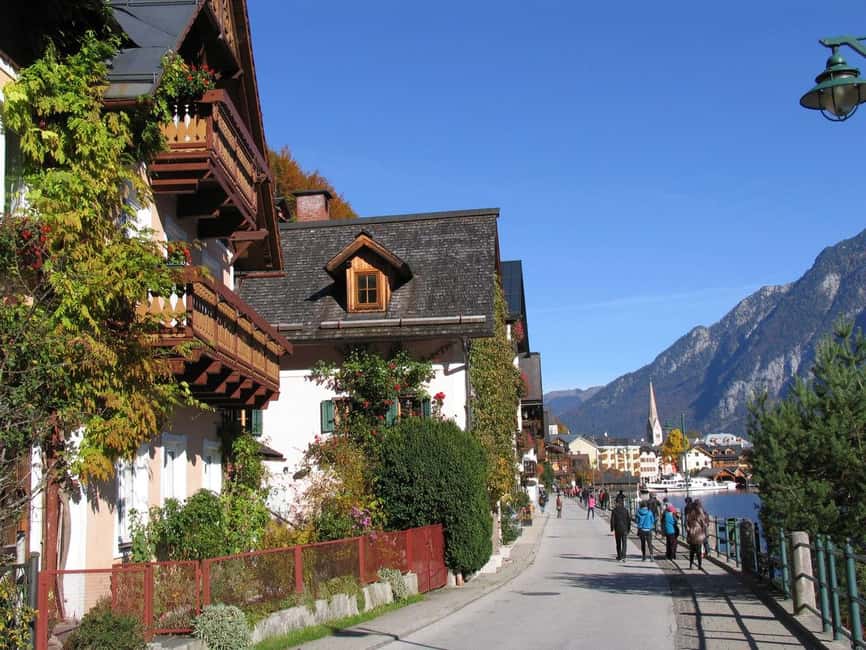 Vienna/Bratislava: Traunkirchen, Hallstatt & Salzburg Tour - Vienna–Alps–Salzkammergut: the logistics that matter (and why they help)