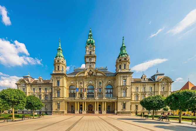 Vienna-Budapest One-Way Sightseeing Transfer - Price and value: where $324.79 makes sense