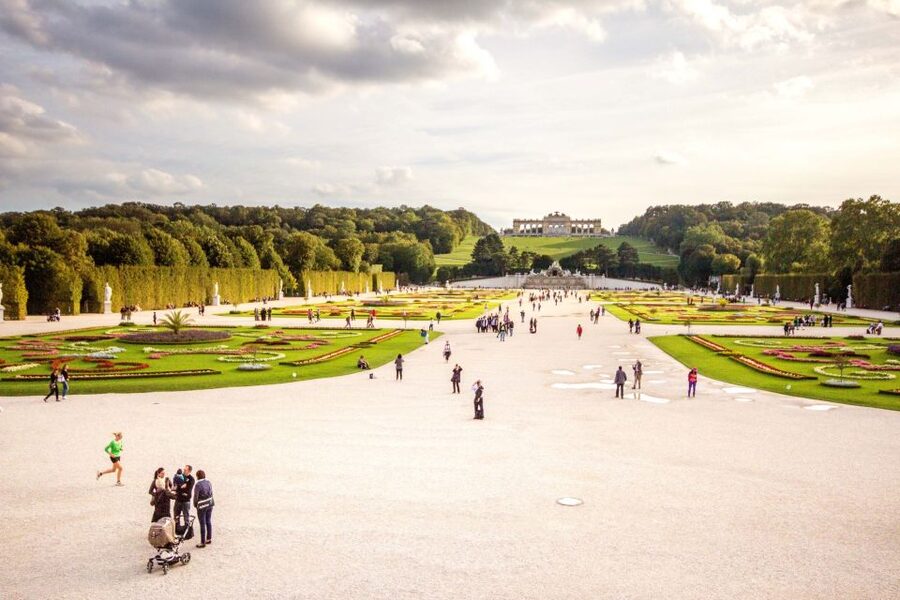 Vienna: Bus & Schönbrunn Palace Skip-the-Line Guided Tour - Who This Tour Suits Best (and Who Might Want a Different Option)