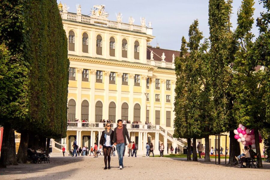 Vienna: Bus & Schönbrunn Palace Skip-the-Line Guided Tour - Schönbrunn Palace Skip-the-Line: What You Actually Get Inside