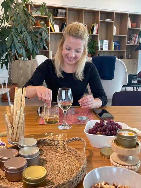 Vienna: Candle making Workshop - A Cozy Vienna Candle-Making Workshop with Mindful Scent Blending