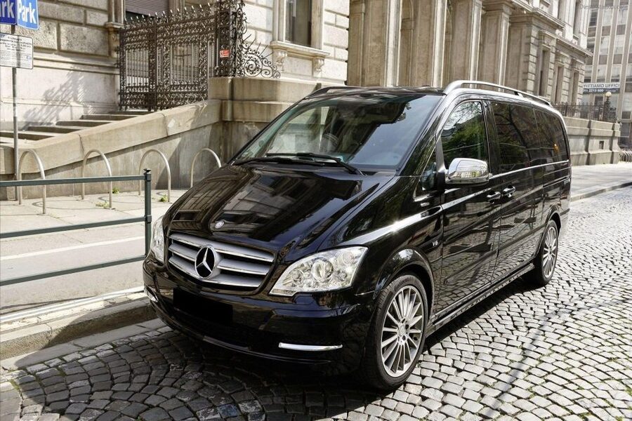 Vienna Central Cemetery Walking Tour with Transfers - 2 hours vs 3 hours: transfers, meeting point, and time budget