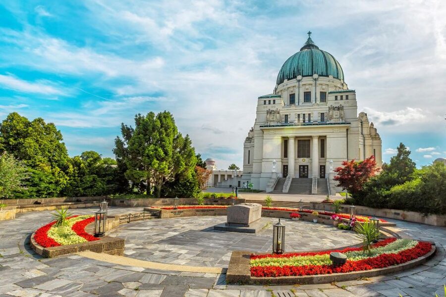 Vienna Central Cemetery Walking Tour with Transfers - Price and value: is $201 per person fair?