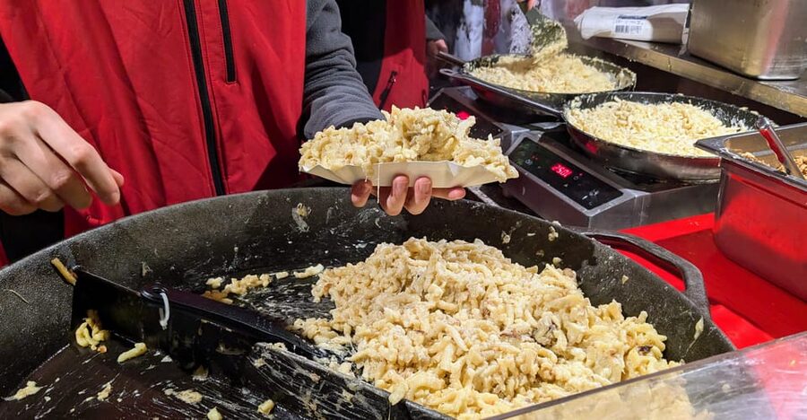 Vienna: Christmas Market Food and Drinks Tour - What you’ll actually taste on this tour