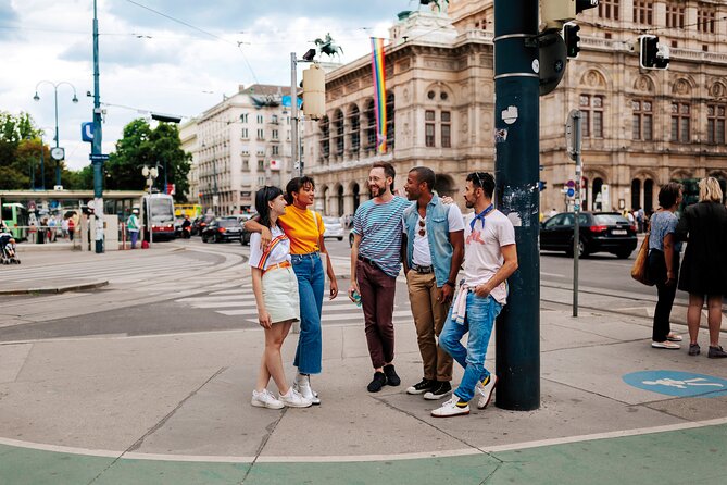 Vienna City Card: Your Tourist Ticket incl. Discounts/Metro - Vienna Sightseeing Tours: using the included free admission ticket