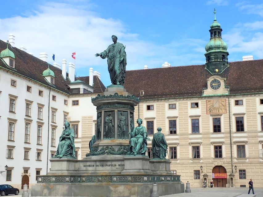 Vienna: City Center Guided Walking Tour - Vienna State Opera and Lobkowitz Palace: where Beethoven’s Eroica landed