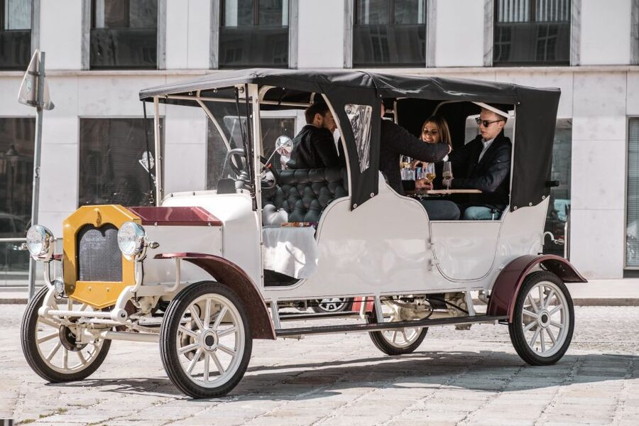 Vienna: City Sightseeing Tour in an Electro Vintage Car - Sparkling Wine and Snack Service Inside the Car