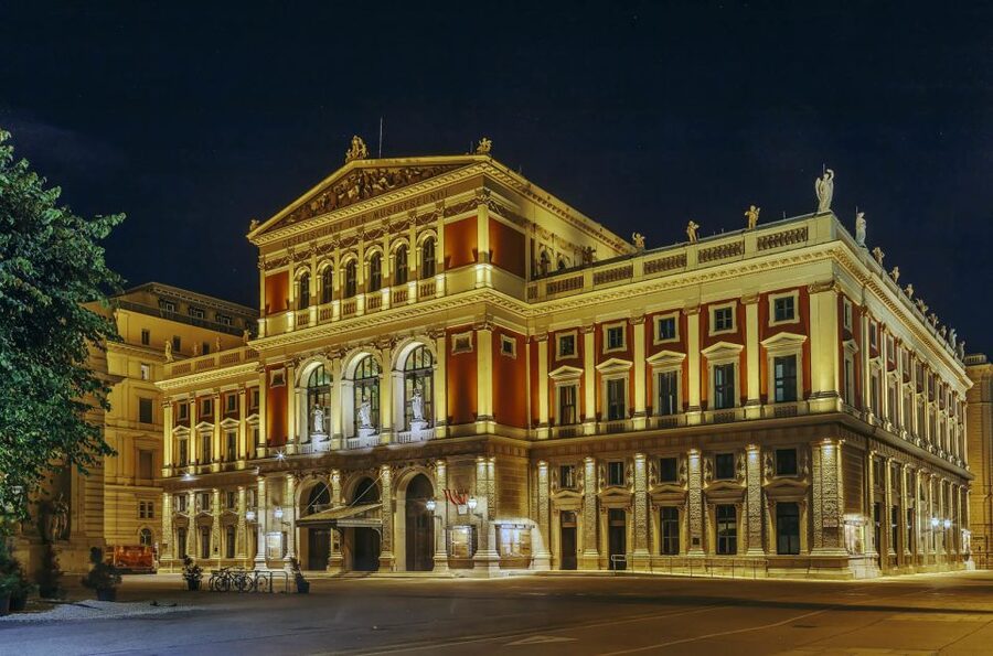 Vienna: Classical Concert in the World-Famous Musikverein - Entering the hall without losing time (or your sanity)