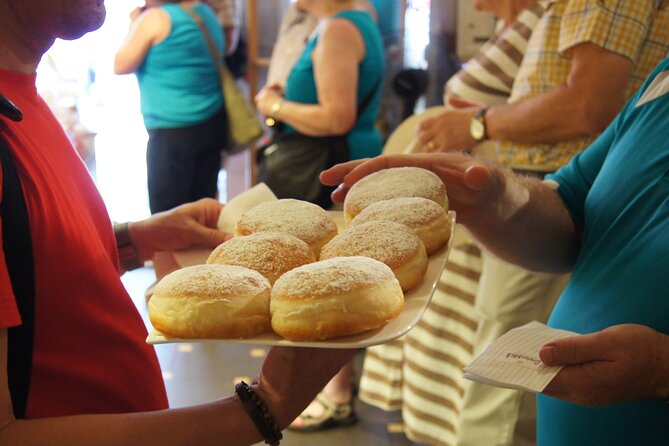 Vienna Coffee, Cake & Pastries Tour with Local Stories - Guide Style Matters: Maria and Patrick’s Real Strengths