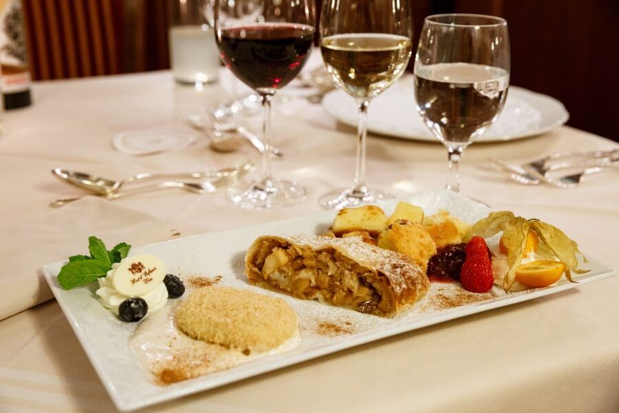 Vienna: Culinary Experience at Restaurant Stefanie - What the included beer, wine, and coffee really mean for value