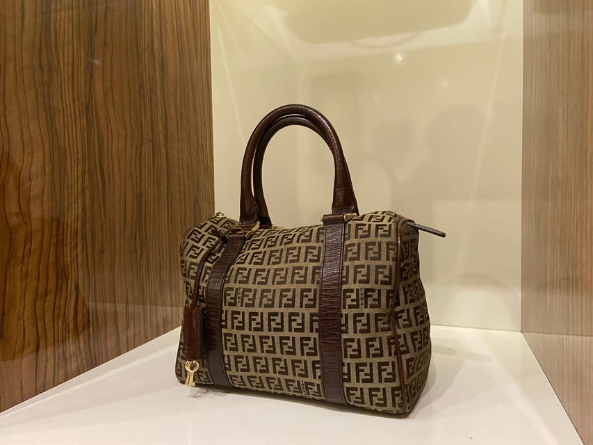 Vienna: Designer Fashion Time Capsule Experience - Rules to know before you go: no cameras, no luggage, no flash