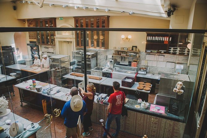 Vienna Eats: Private Foodie Walk with Coffee & Markets - Brunnenmarkt in Ottakring: Street Food That Feels Like Dinner