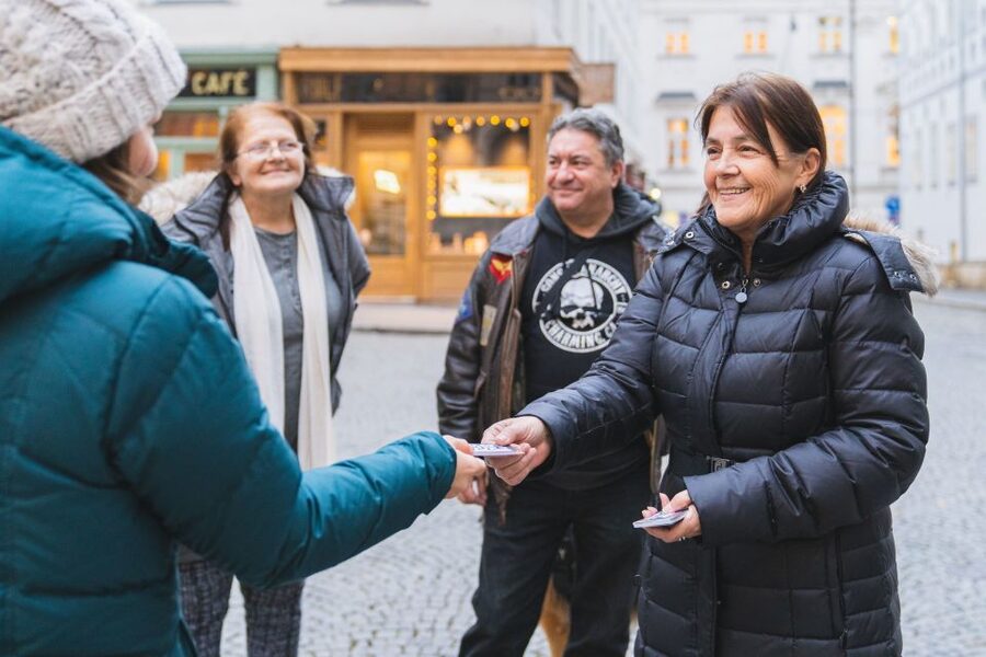 Vienna: Educational Walk Exploring Homelessness - Meeting Bäclerstraße 18 and getting oriented fast