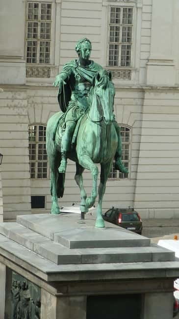 Vienna: Essential History Walking Tour - Starting at Michaelerplatz: your orientation in 10 minutes