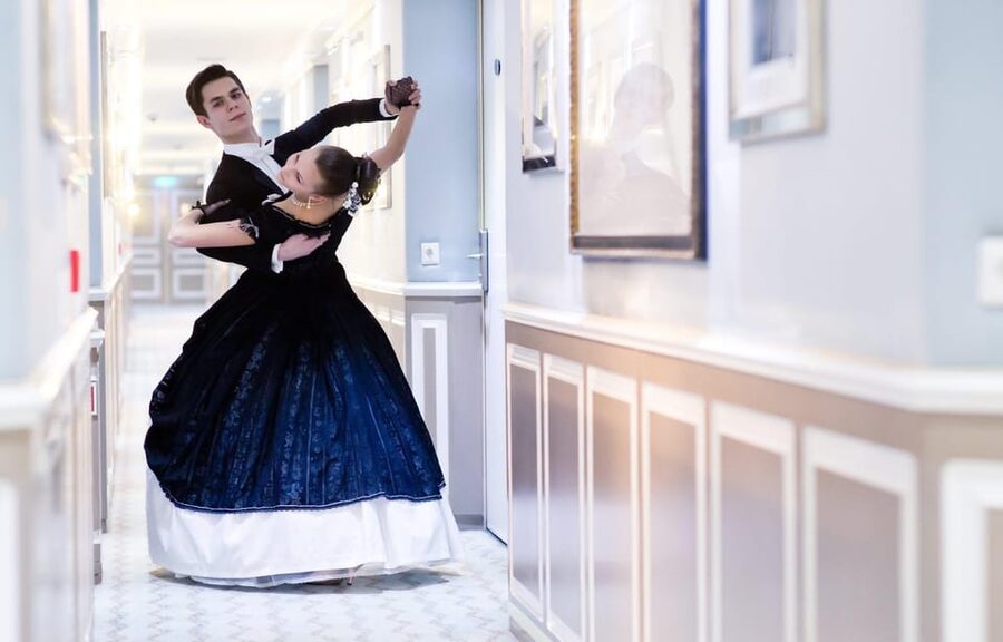 Vienna: Festive Season and New Year's Eve Waltz Workshop - A One-Hour Taste of Viennese Ballroom Life