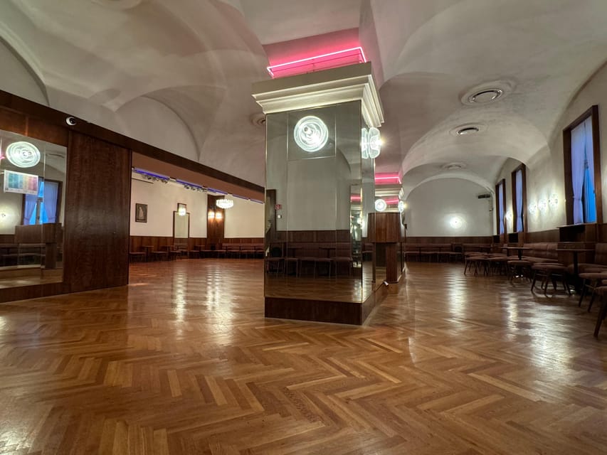 Vienna: Festive Season and New Year's Eve Waltz Workshop - Learning the Original Viennese Waltz Movements (Without the Stress)