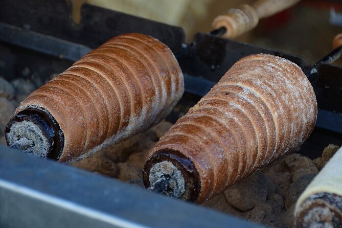Vienna Guided Christmas Market Food and Drink Tour - Quick hits before you go