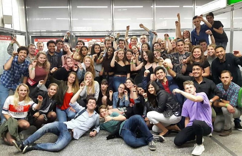 Vienna: Guided Pub Crawl with Club Entry - The final nightclub landing: club entry plus the right kind of ending