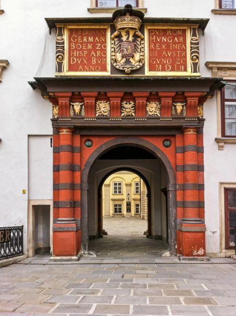 Vienna: Guided Walking Tour of City Center Highlights - Spanish Riding School views and Lipizzaner training (what you’ll see)