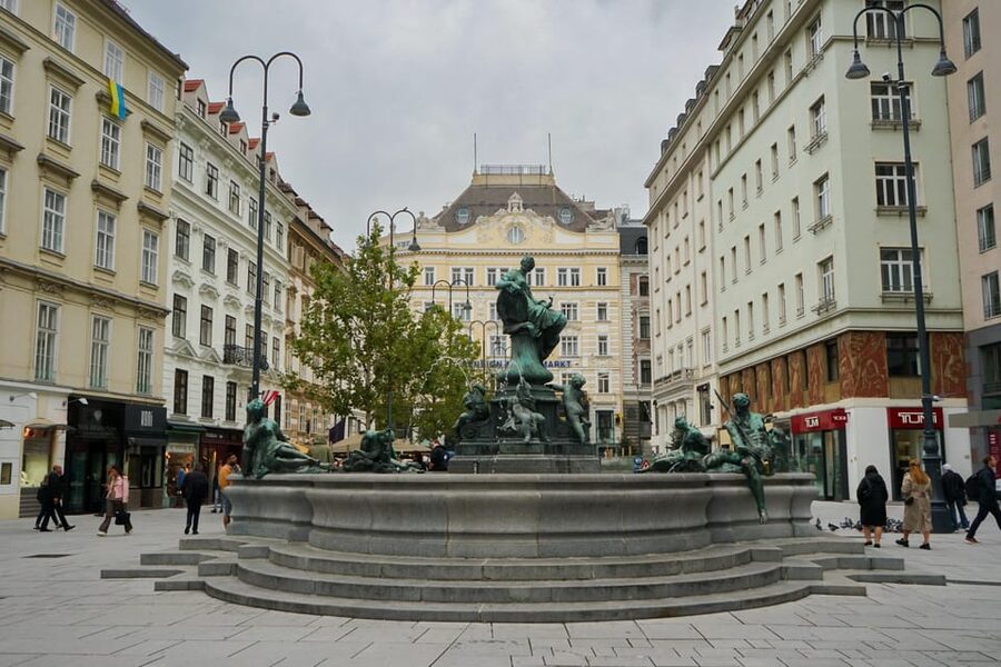 Vienna: Guided Walking Tour of City Highlights & Hidden Gems - St. Stephen’s Cathedral Finish: Where Your Day Clicks