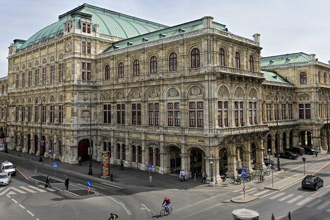 Vienna: Guided Walking Tour of City Highlights in a Small Group - Stephansdom finish: ending at the heart of Vienna