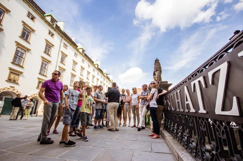 Vienna: Habsburgs Capital, 2hrs. Historical walking Tour - The meeting point at Loos Haus (Michaelerplatz 3) without the stress