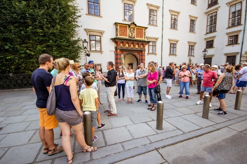 Vienna: Habsburgs Capital, 2hrs. Historical walking Tour - Vienna State Opera: seeing the grand stage and the Sisi story