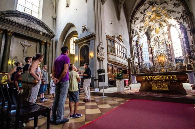 Vienna: Habsburgs Capital, 2hrs. Historical walking Tour - Neuer Markt and ending near St. Stephen’s Cathedral