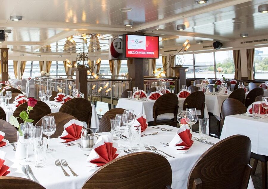 Vienna: Heurigen Cruise with Viennese Songs and Buffet - Meeting Point at DDSG Blue Danube Pier 7: Simple Logistics