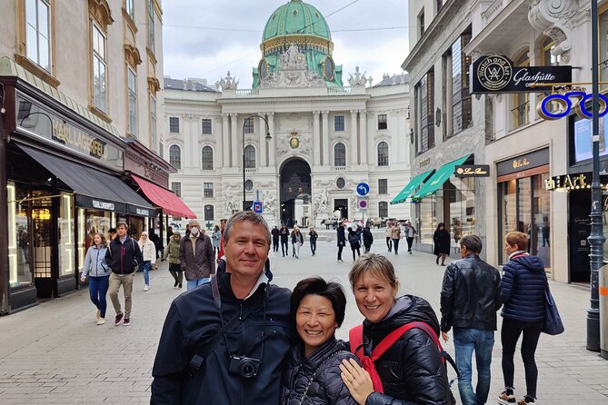 Vienna Highlight Tour - yue walk - Vienna State Opera to the Sacher Hotel: why the first stop matters