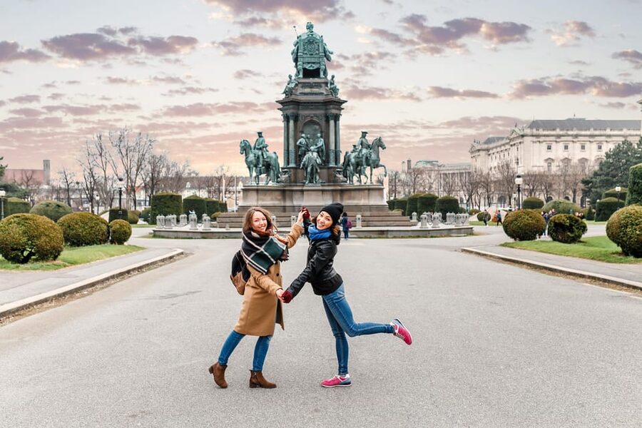 Vienna: Highlights Private Tour, Palaces & Sacher Cake - Key highlights to look for