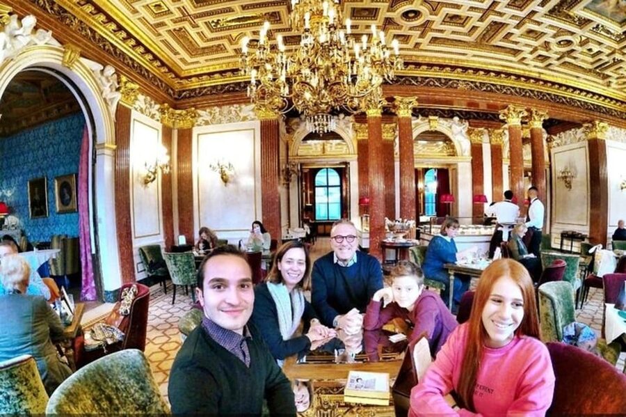 Vienna: Highlights Walking Tour with a Local Guide - Meeting at Babenbergerstraße 9: the 3-hour pace that works