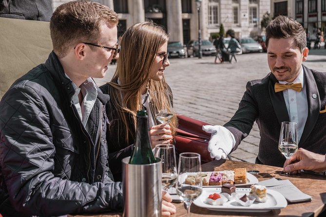 Vienna Horse-Drawn Carriage Ride with Sparkling Wine and Food - Why this carriage-and-wine idea fits Vienna