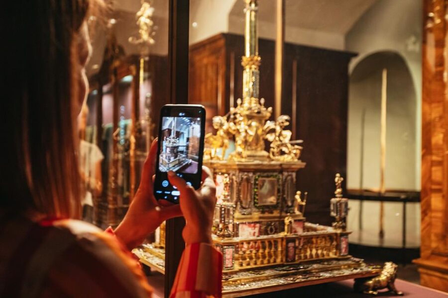 Vienna: Imperial Treasury in the Hofburg Palace - What to watch for inside the museum (so you don’t get lost)