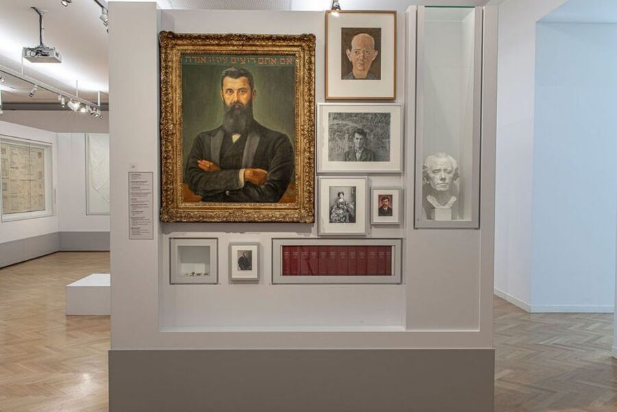 Vienna: Jewish Museum Vienna and Museum Judenplatz Tickets - Guides and the Human Touch: Why It Can Feel More Personal
