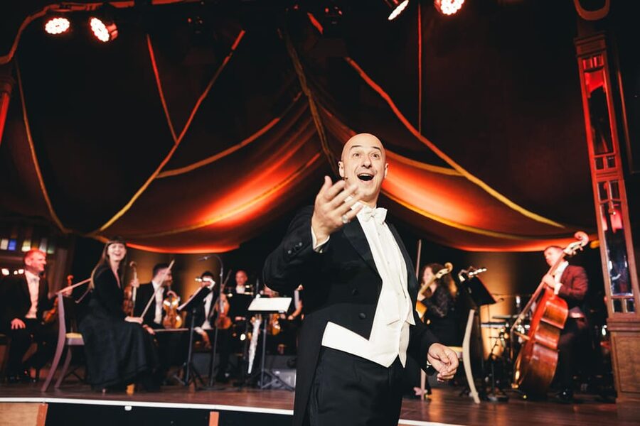 Vienna: Johann Strauss Dinner Show at the Prater - Service and atmosphere: what “good night out” feels like here