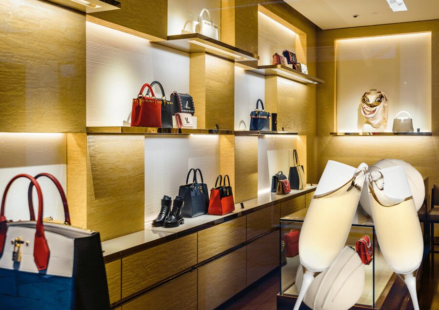 Vienna: Luxury Vintage Fashion Walking Tour - Sparkling wine, tea, coffee, and chocolates while you browse