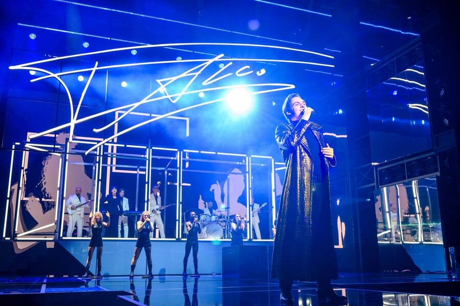 Vienna: Musical Tickets ROCK ME AMADEUS - THE FALCO MUSICAL - Why This Falco Musical in Vienna Is More Than a Cover Band