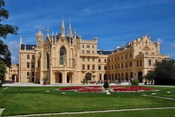 Vienna-Prague One-Way Sightseeing Tour Bus - Key highlights I’d plan around