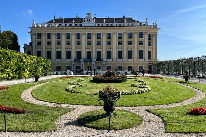 Vienna Private Schönbrunn Palace Tour, Extra Rooms and Gardens - The 1.5-hour palace visit: how to make the rooms work for you
