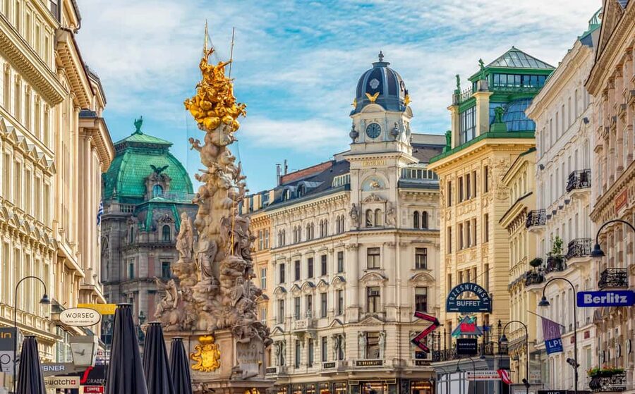 Vienna: Private Walking Tour of the Historic Center - Meeting at the Anker Clock: where to start and how to not waste time