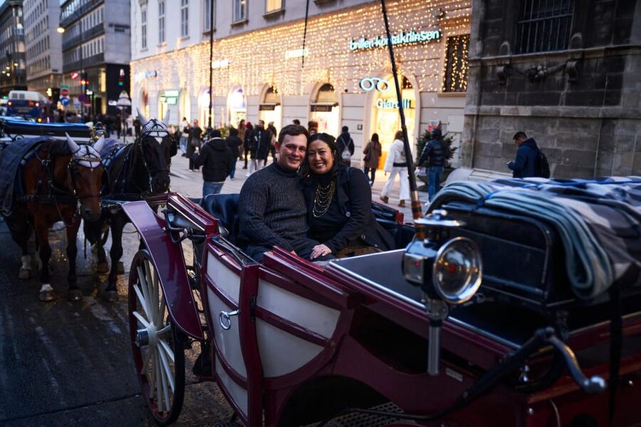 Vienna: Professional Proposal Photographer - The Proposal Moment: Discreet Coverage That Still Feels Like You