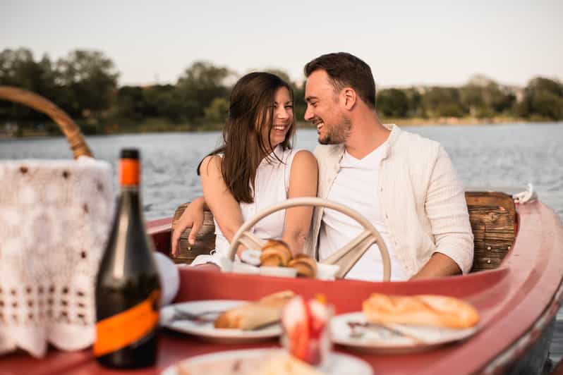 Vienna: Retro Boat Tour on the Danube River with Picnic - Price and Value for a Private Group Up to Four
