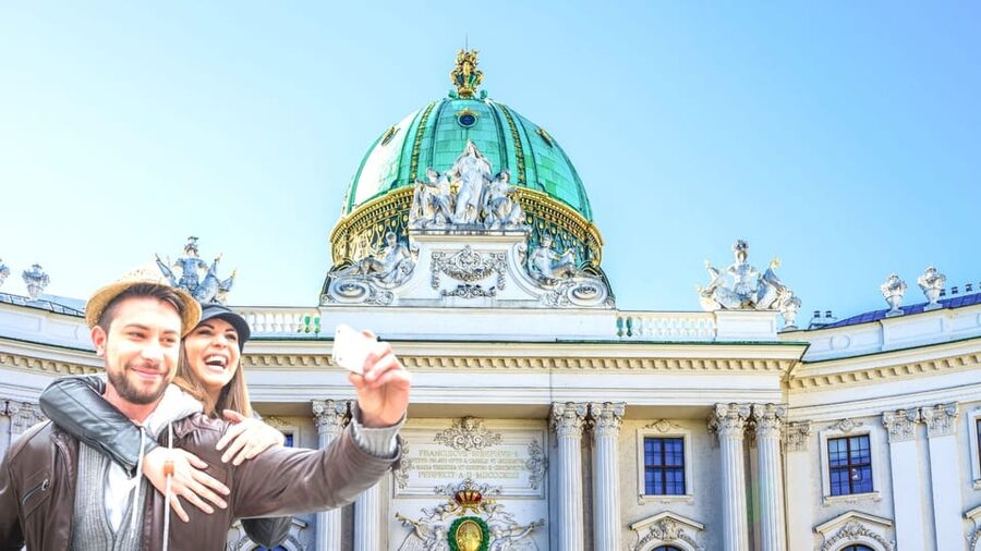 Vienna's Old Town and Attractions Self-Guided Tour Booklet - Sacher Café and Demel: coffee-shop recommendations that prevent menu paralysis