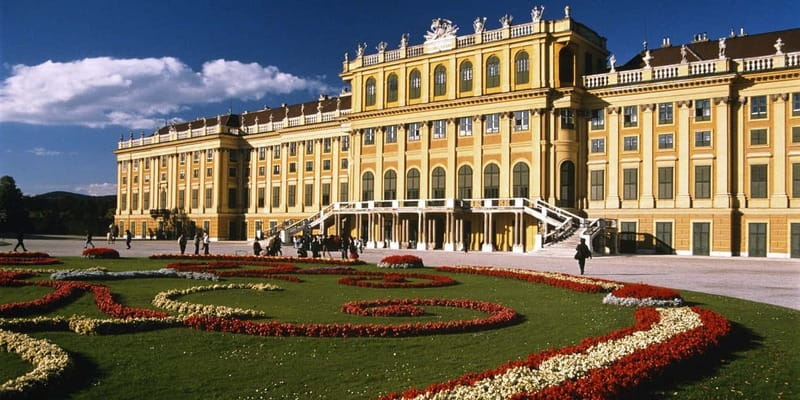 Vienna: Schönbrunn Palace and Gardens Tour - Guide Quality and Group Reality (Based on Recent Booking Feedback)