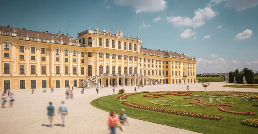 Vienna: Schönbrunn Palace Entry Ticket and Wine Tasting - Schönbrunn Grand Tour: What the 60-Minute Audio Guide Gets You
