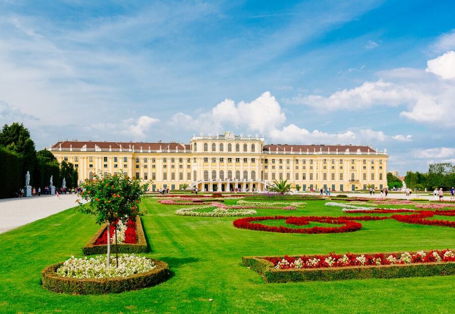 Vienna: Schönbrunn Palace & Garden Skip-the-Line Guided Tour - Meeting Point at Group Center Schönbrunn: How to Find Your Tour Fast