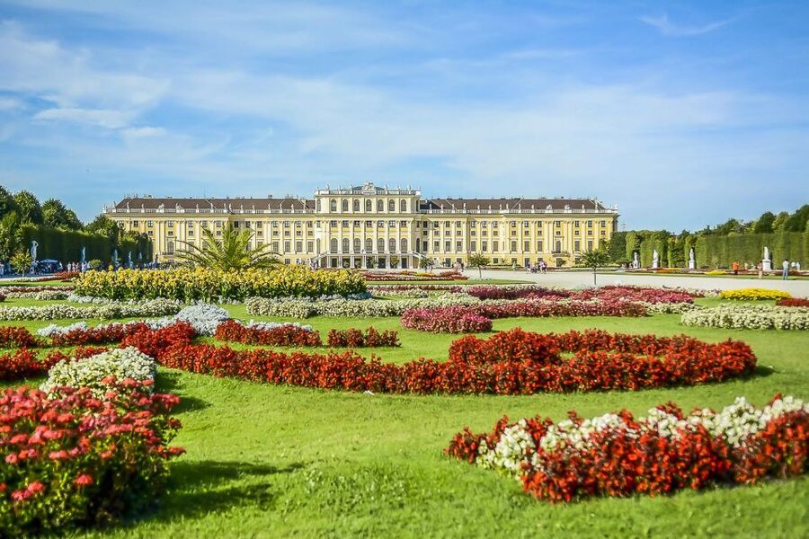 Vienna: Schönbrunn Palace & Gardens Skip-the-Line Tour - Audio Device Tips: Hear the Guide Clearly in Crowded Rooms