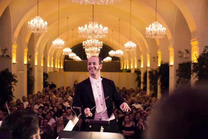 Vienna: Schönbrunn Palace Tour at 7 PM & Classical Concert - VIP options: what the upgrade changes in real life