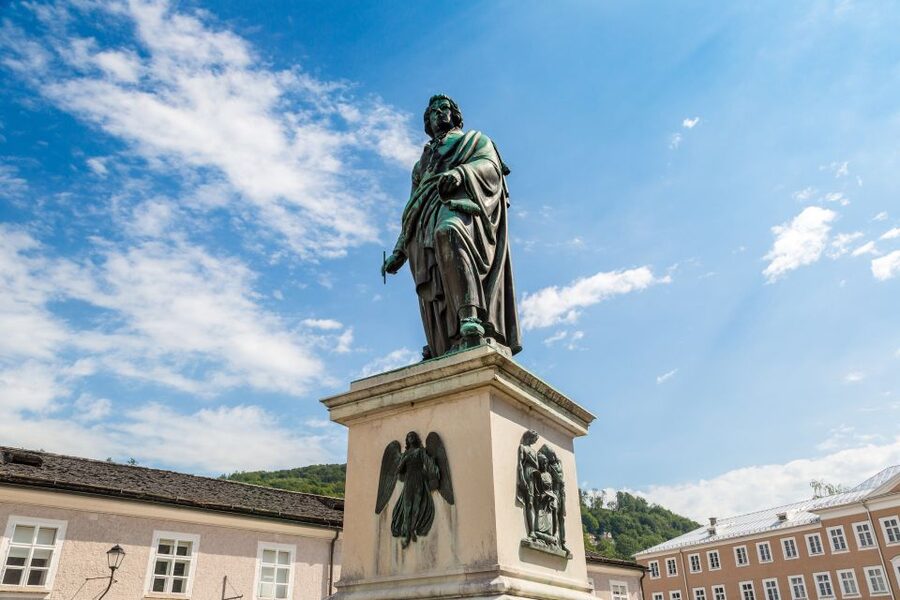 Vienna: Self-Guided Audio Walking Tour on Your Phone - Getting to Palais Schwarzenberg: your clean, easy start